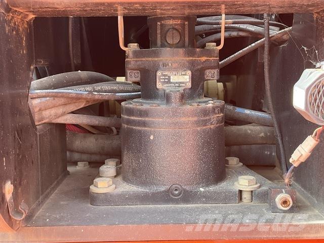 JLG 860SJ Nacele cu brat telescopic