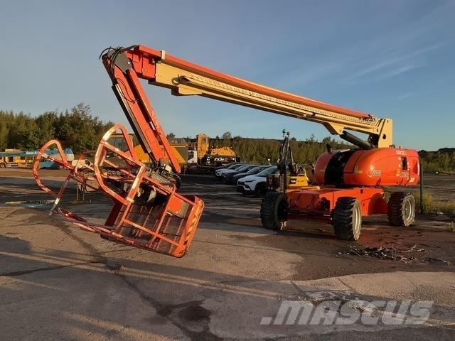 JLG 860SJ Nacele cu brat articulat