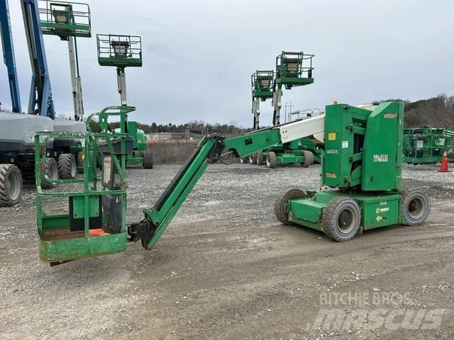 JLG E300AJ Nacele cu brat articulat