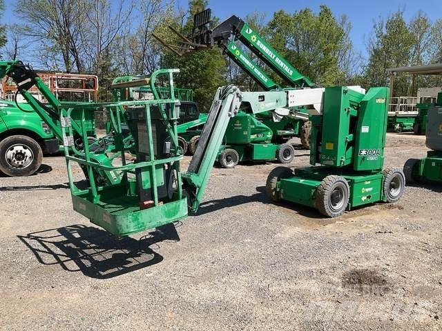 JLG E300AJ Nacele cu brat articulat