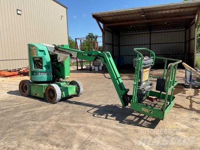 JLG E300AJ Nacele cu brat articulat