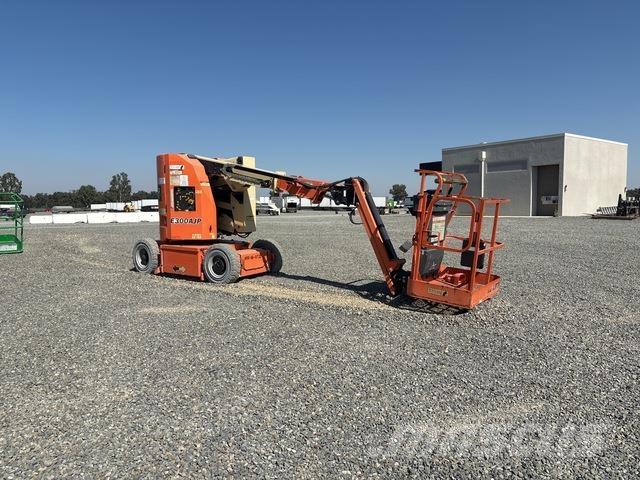 JLG E300AJP Nacele cu brat articulat
