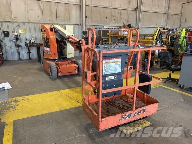 JLG E300AJP Nacele cu brat articulat