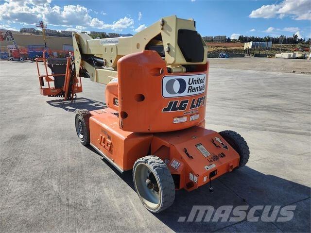 JLG E400AJP Nacele cu brat articulat