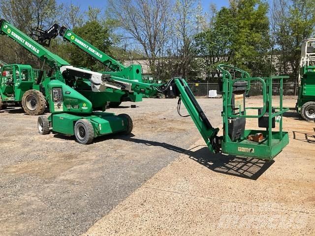 JLG E400AJPN Nacele cu brat articulat