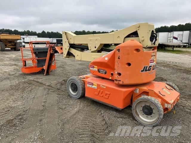 JLG E400AJPN Nacele cu brat articulat