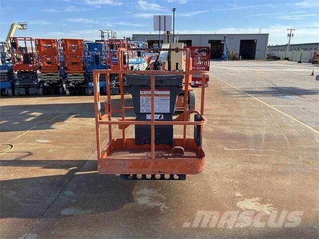 JLG E400AJPN Nacele cu brat articulat