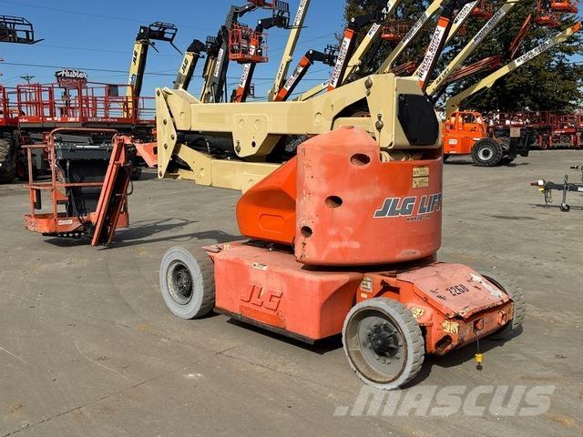JLG E400AJPN Nacele cu brat articulat