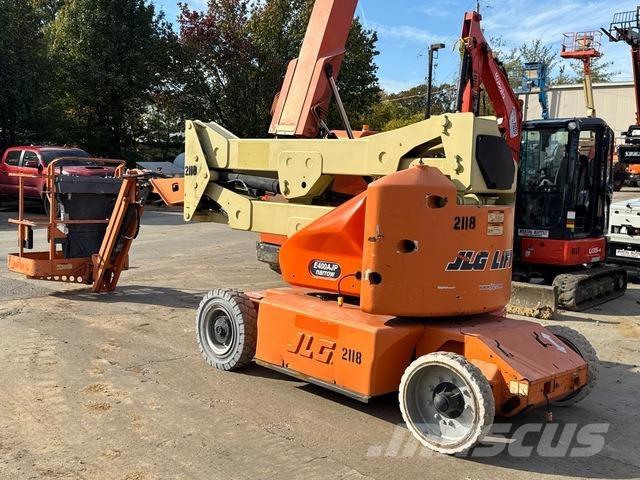 JLG E400AJPN Nacele cu brat articulat
