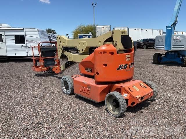 JLG E400AN Nacele cu brat articulat