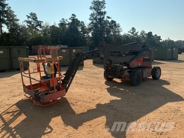 JLG E450AJ Nacele cu brat articulat