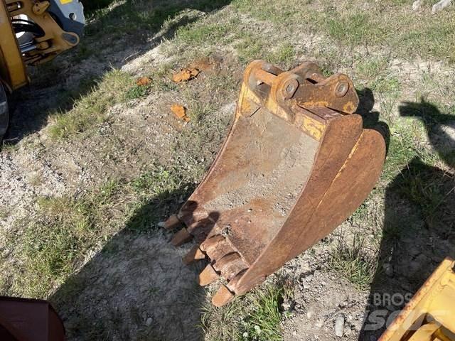 John Deere  Pistoane