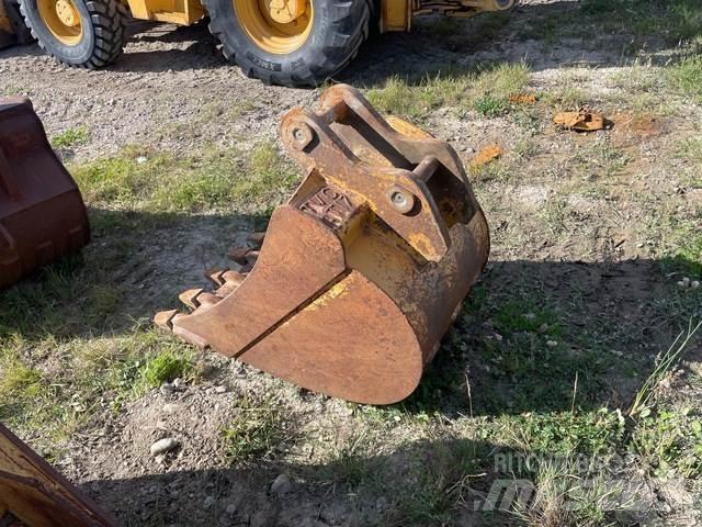 John Deere  Pistoane