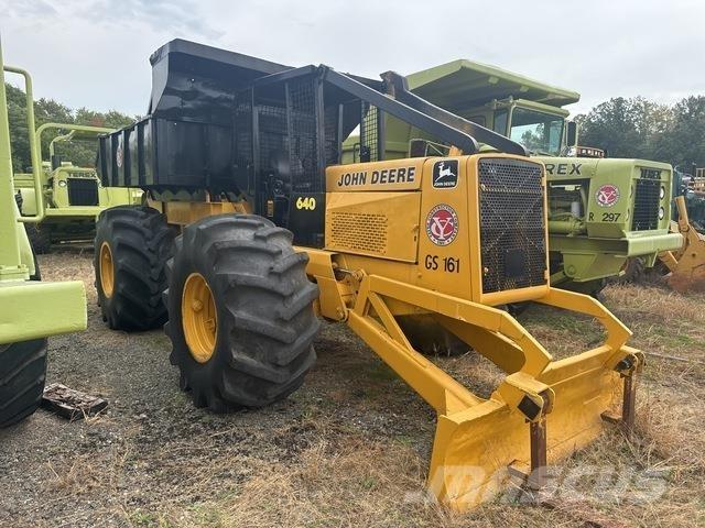 John Deere 640 Utilaje de manevrarea a bustenilor