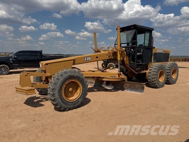 John Deere 770 Gredere