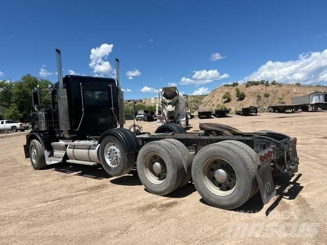 Kenworth T-800 Autotractoare