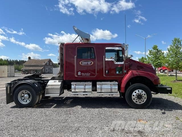 Kenworth T300 Autotractoare