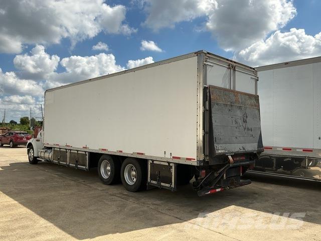 Kenworth T300 Autocamioane