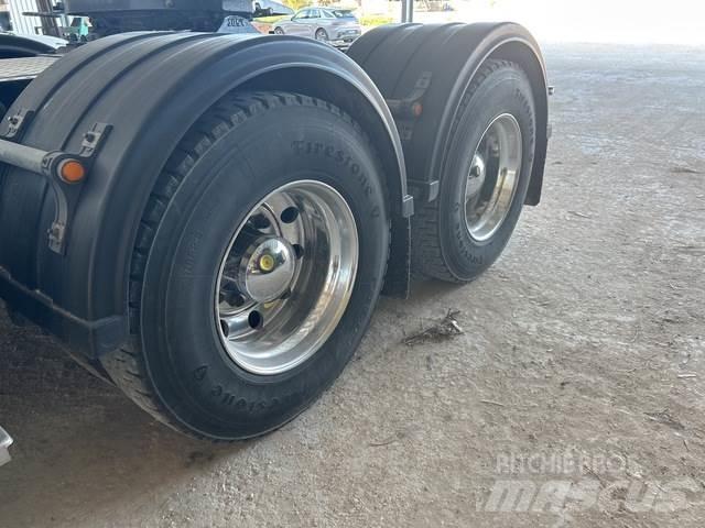 Kenworth T409 Autotractoare