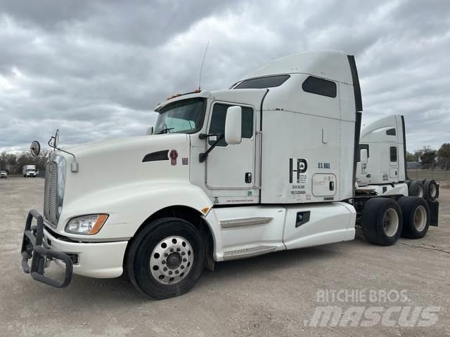 Kenworth T660 Autotractoare
