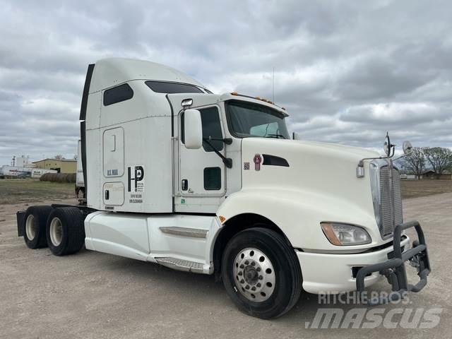 Kenworth T660 Autotractoare
