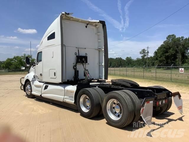 Kenworth T680 Autotractoare