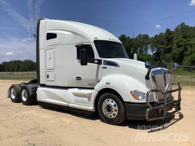 Kenworth T680 Autotractoare