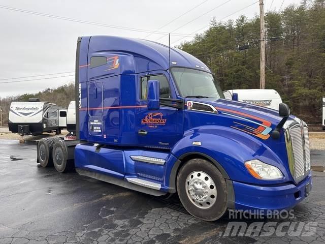 Kenworth T680 Autotractoare