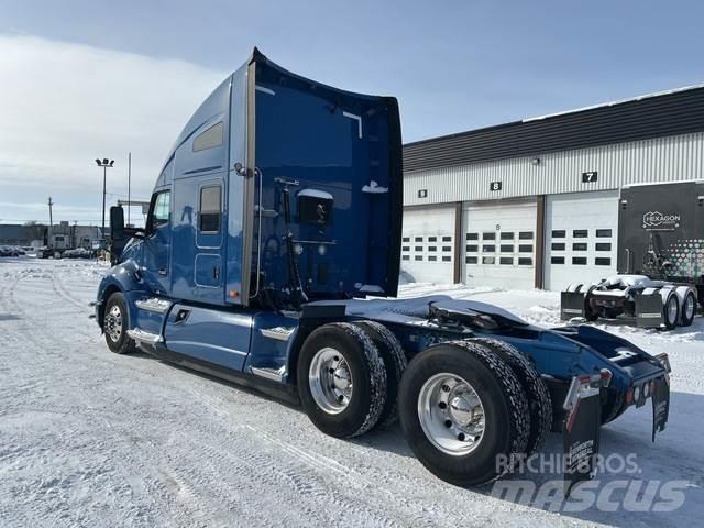 Kenworth T680 Autotractoare