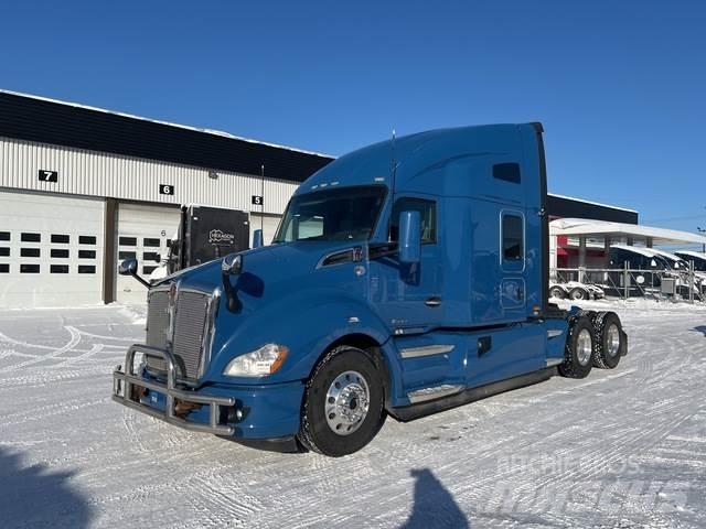 Kenworth T680 Autotractoare
