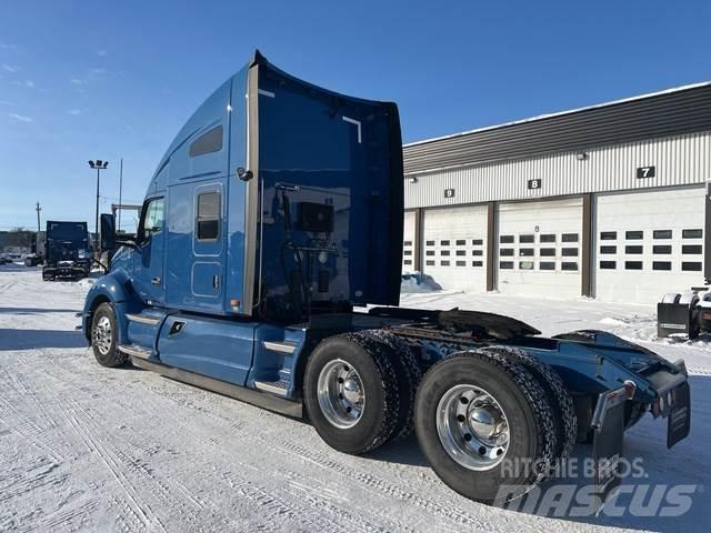 Kenworth T680 Autotractoare