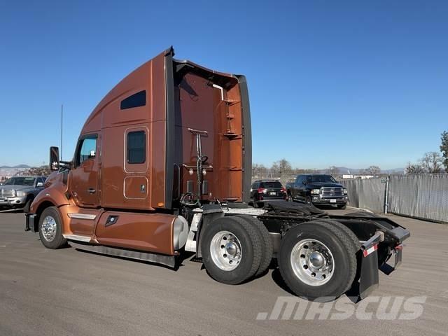 Kenworth T680 Autotractoare