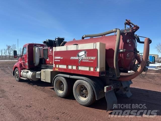 Kenworth T680 Excavatoare pe șenile
