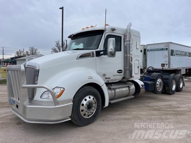 Kenworth T680 Autotractoare