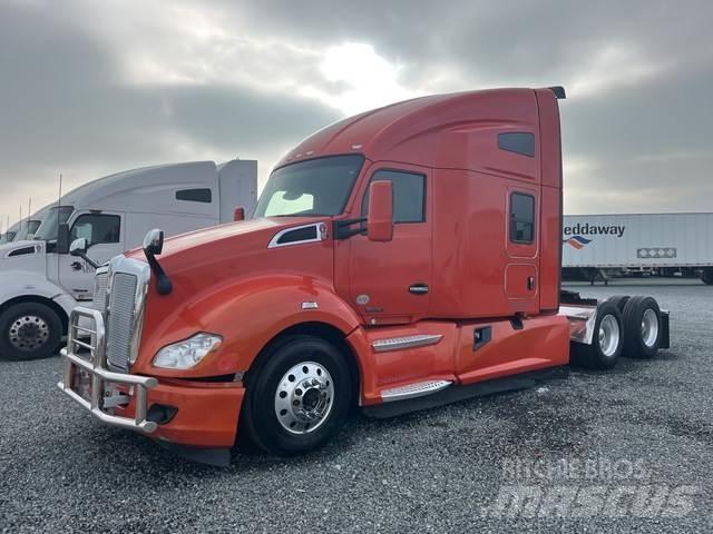 Kenworth T680 Autotractoare