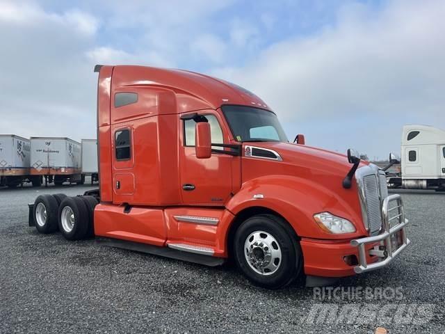 Kenworth T680 Autotractoare