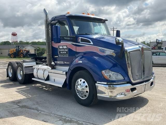Kenworth T680 Autotractoare