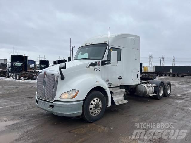Kenworth T680 Autotractoare