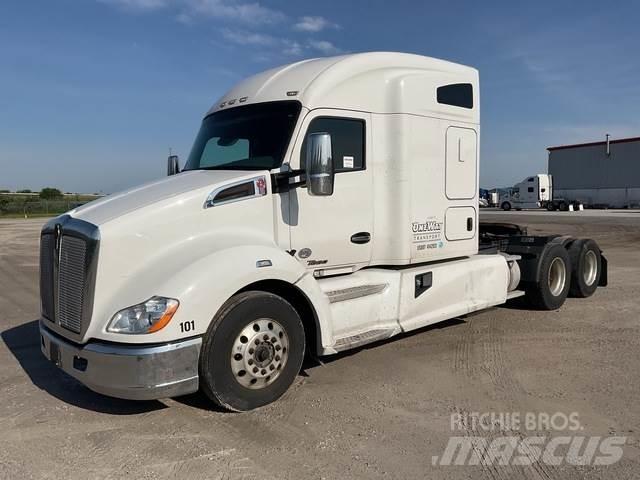 Kenworth T680 Autotractoare
