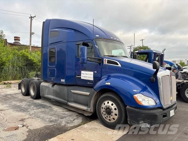 Kenworth T680 Autotractoare