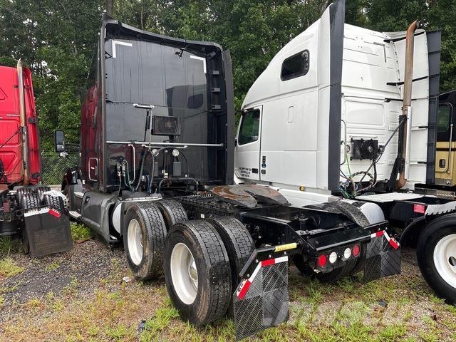 Kenworth T680 Autotractoare