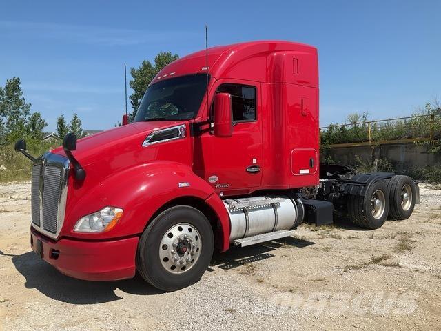 Kenworth T680 Autotractoare
