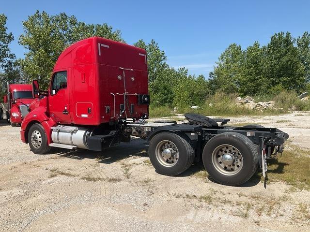 Kenworth T680 Autotractoare