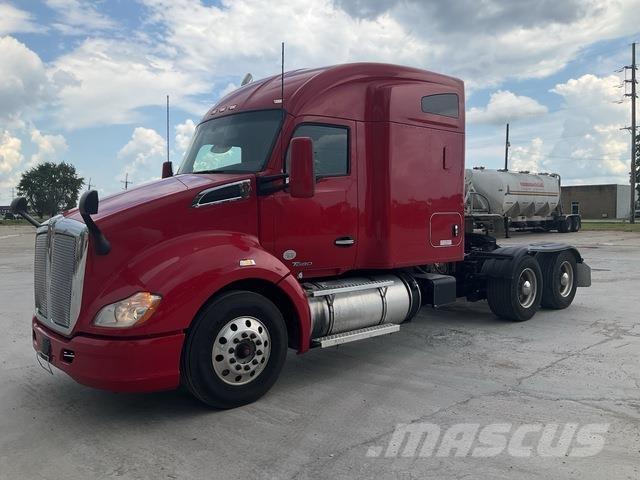 Kenworth T680 Autotractoare