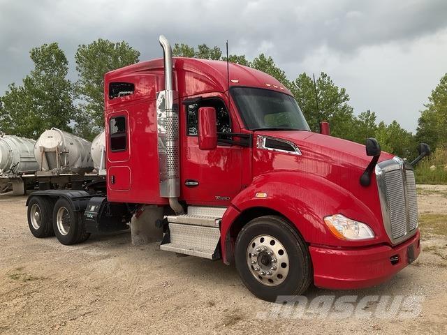 Kenworth T680 Autotractoare