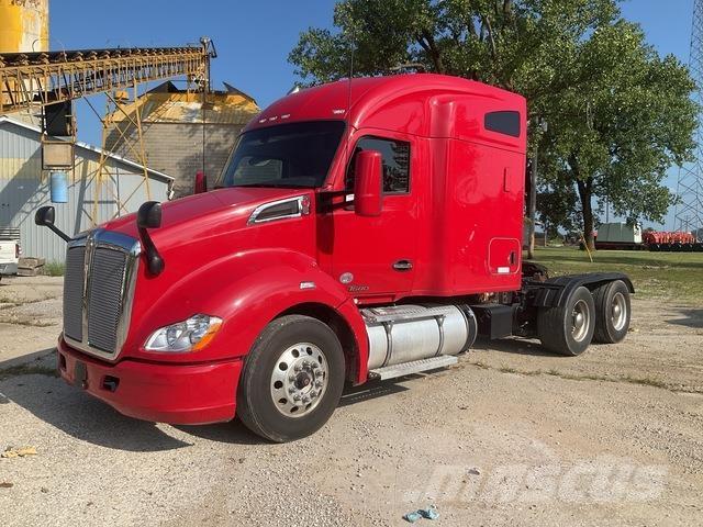 Kenworth T680 Autotractoare