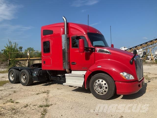 Kenworth T680 Autotractoare