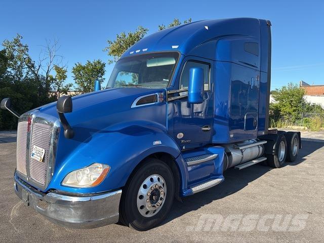 Kenworth T680 Autotractoare