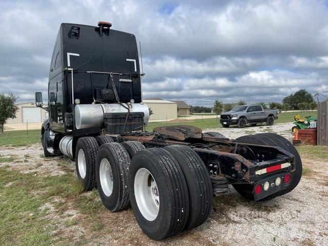 Kenworth T700 Autotractoare