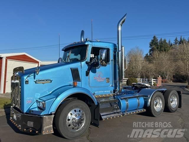 Kenworth T800 Autotractoare